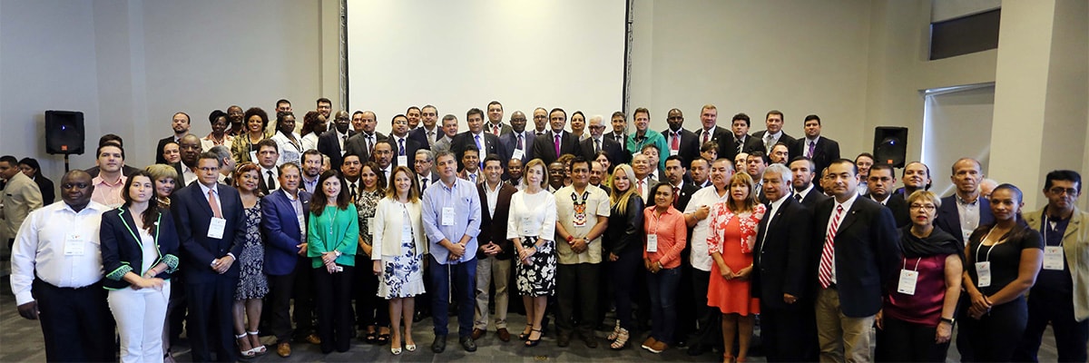 Foto de familia, VII Cumbre Mundial de Gobiernos Regionales de ORU-Fogar en Rio de Janeiro 